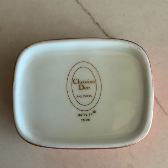 NWT CHRISTIAN DIOR Nativity Scene Trinket Box Holy Family Holiday Christmas - Picture 8 of 13